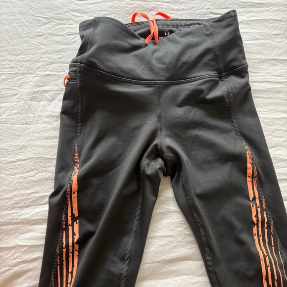 Under Armour Women’s Gray Outrun The Cold Tights - Picture 5 of 8